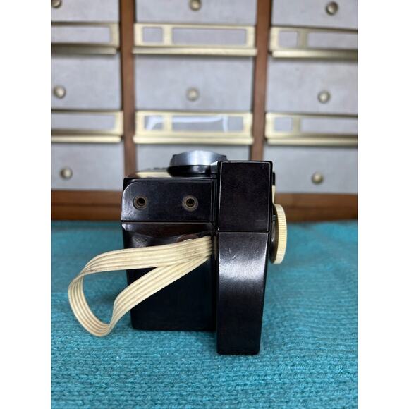 Imperial Debonair 620 Camera Black and red - Picture 5 of 10